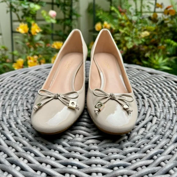 Kate Spade Beverly Bow Pump Patent Tusk Sz 7.5 - Picture 2 of 10